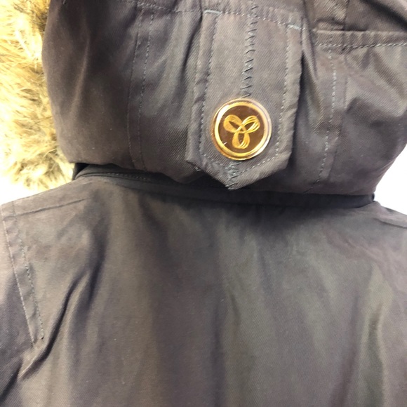 Aritzia TNA Winter Long Parka Dark Brown - Picture 14 of 15